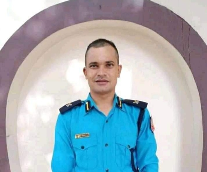 “निलो वर्दीमा राष्ट्रसेवक”