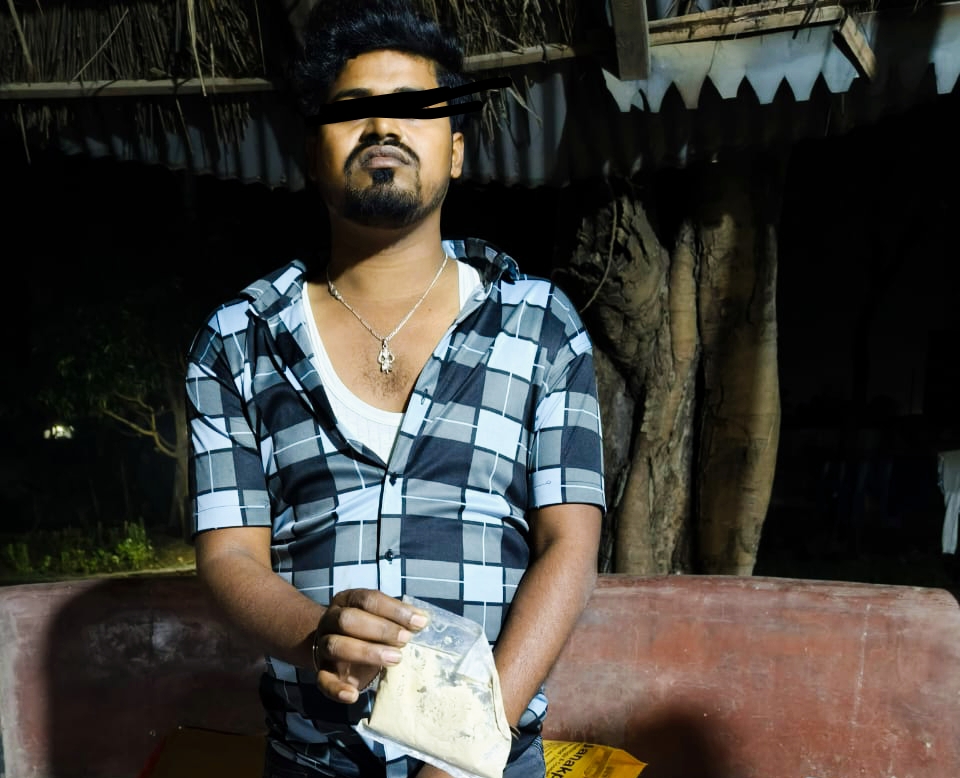 ठाढीबाट ब्राउन सुगरसहित एक भारतीय युवक पक्राउ